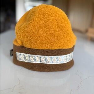 Vintage Manzelia Gold/Brown Fleece with Ribbon Accent / small